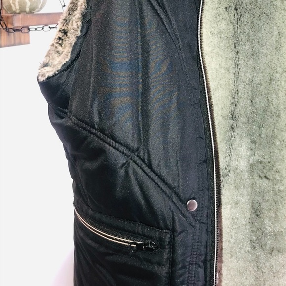 Reversible woman’s vest small - Picture 9 of 12